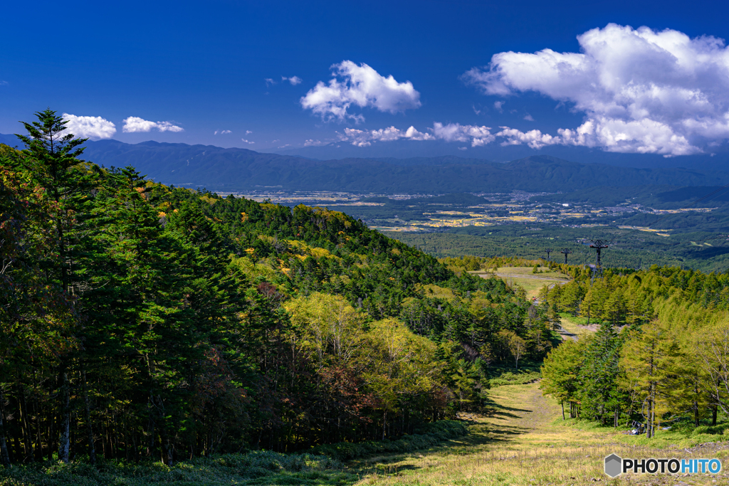 長野県・北横岳 初秋の登山道から眺める風景