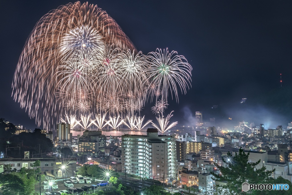 静岡県・熱海海上花火大会 2017 フィナーレの二尺玉