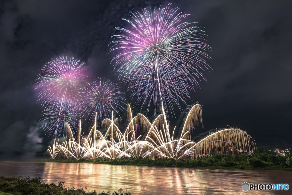 新潟県・おぢやまつり大花火大会 2017 大型ベスビアス大スターマイン