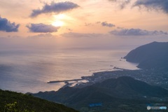 東京都・八丈島 八丈富士からの夜明け