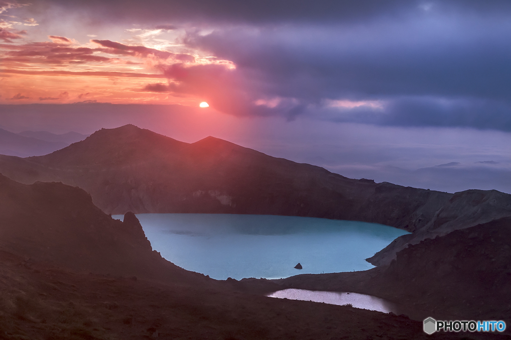 群馬県・草津白根山 朝焼け