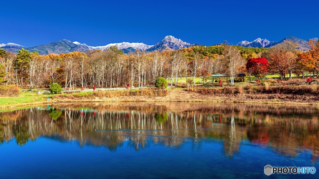 長野県・まるやち湖の紅葉