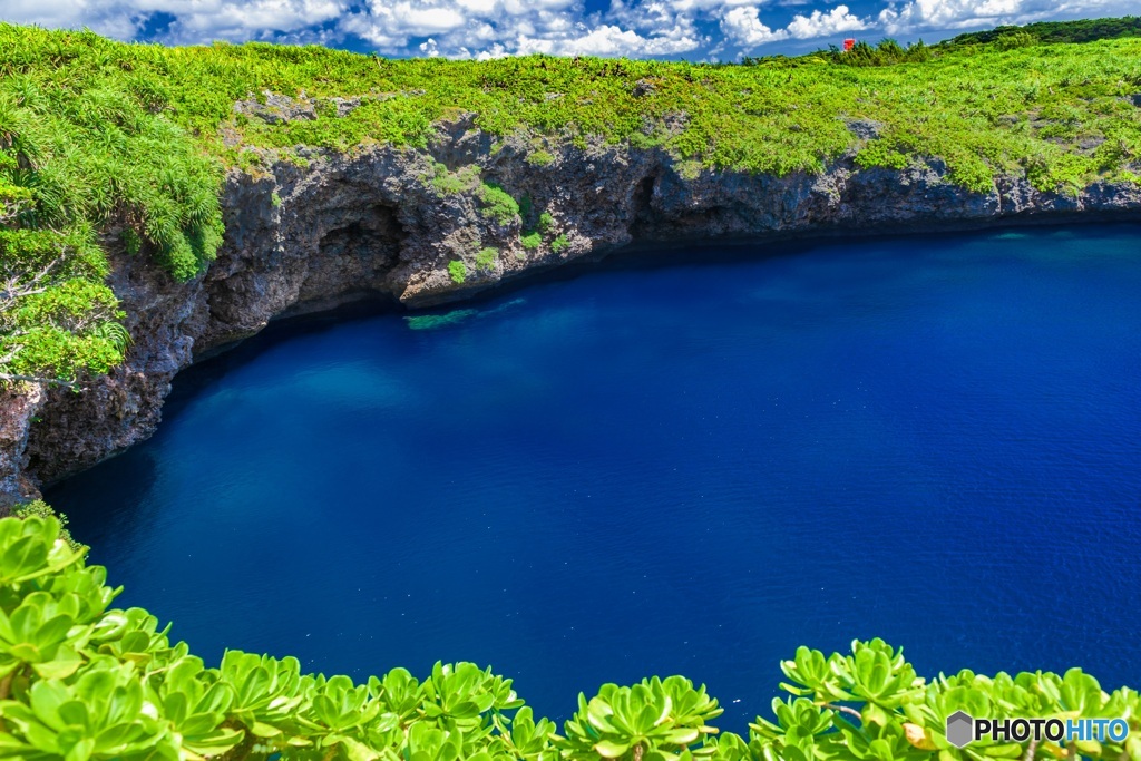 沖縄県・下地島 ブルーホールの風景 2