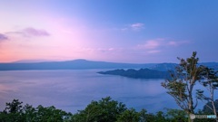 青森県・十和田湖の夕景