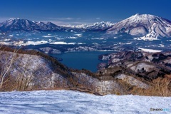長野県・冬の野尻湖と黒姫山と飯縄山の風景 3