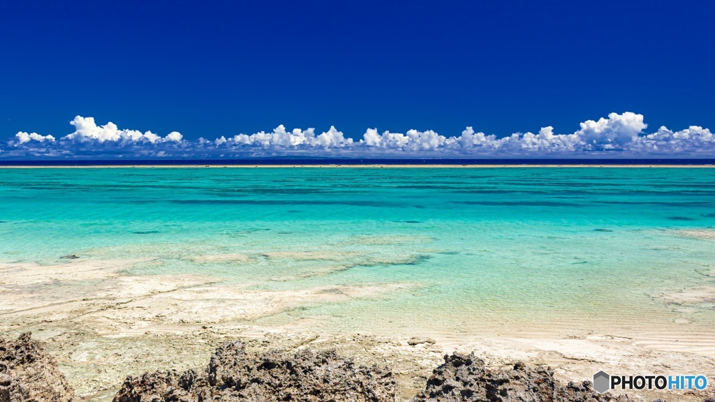 鹿児島県・与論島 ビーチの風景 6