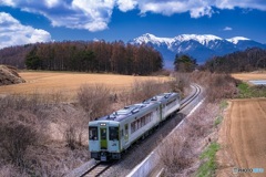 長野県・川上村 八ヶ岳と小海線の風景