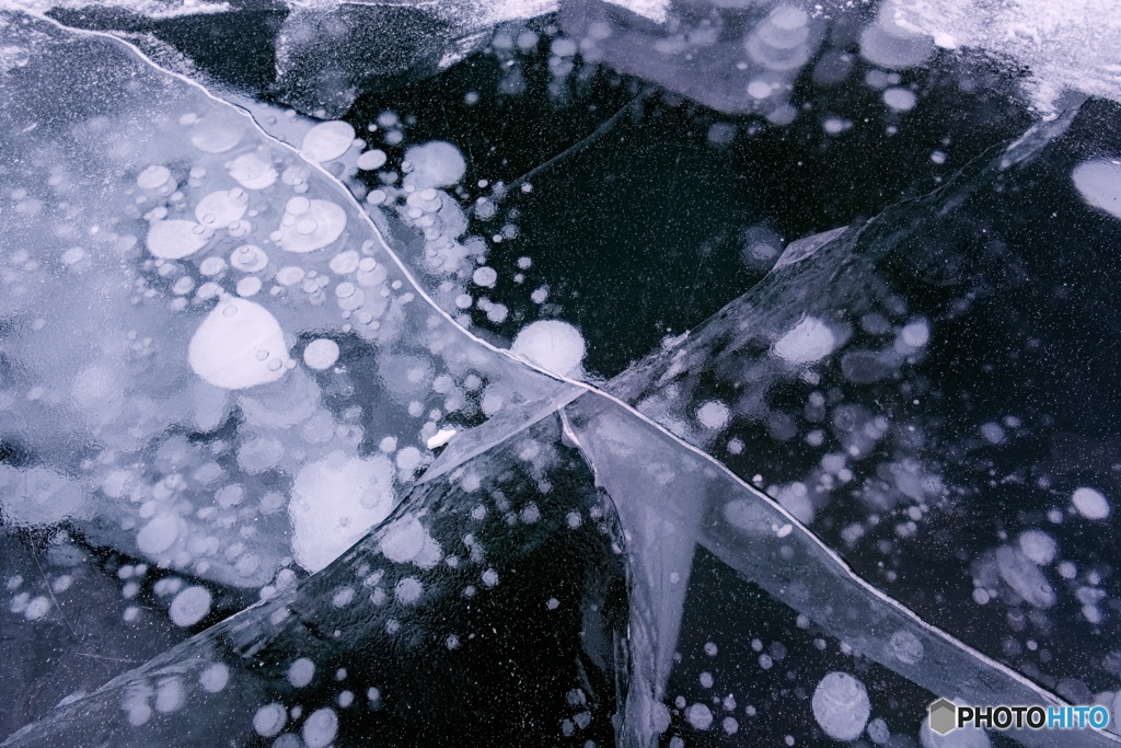 北海道・上士幌町 糠平湖のアイスバブル