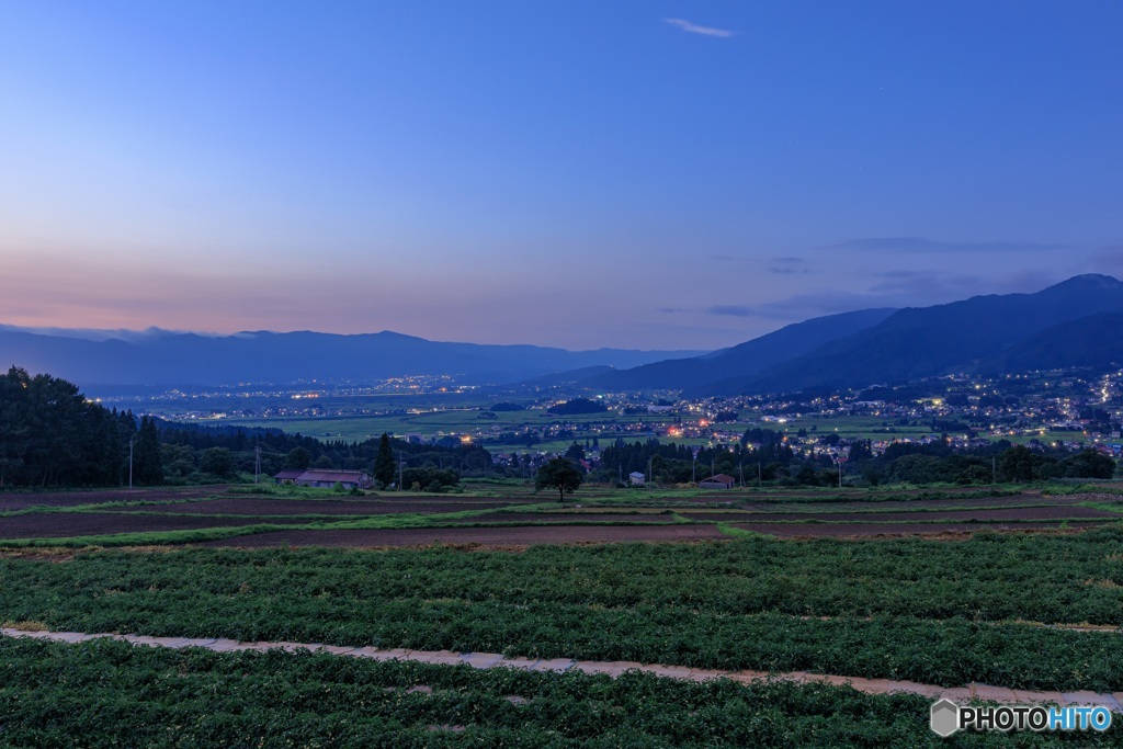 長野県・木島平村 高台から眺める村の夜景