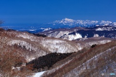長野県・斑尾高原から望む冬の米山