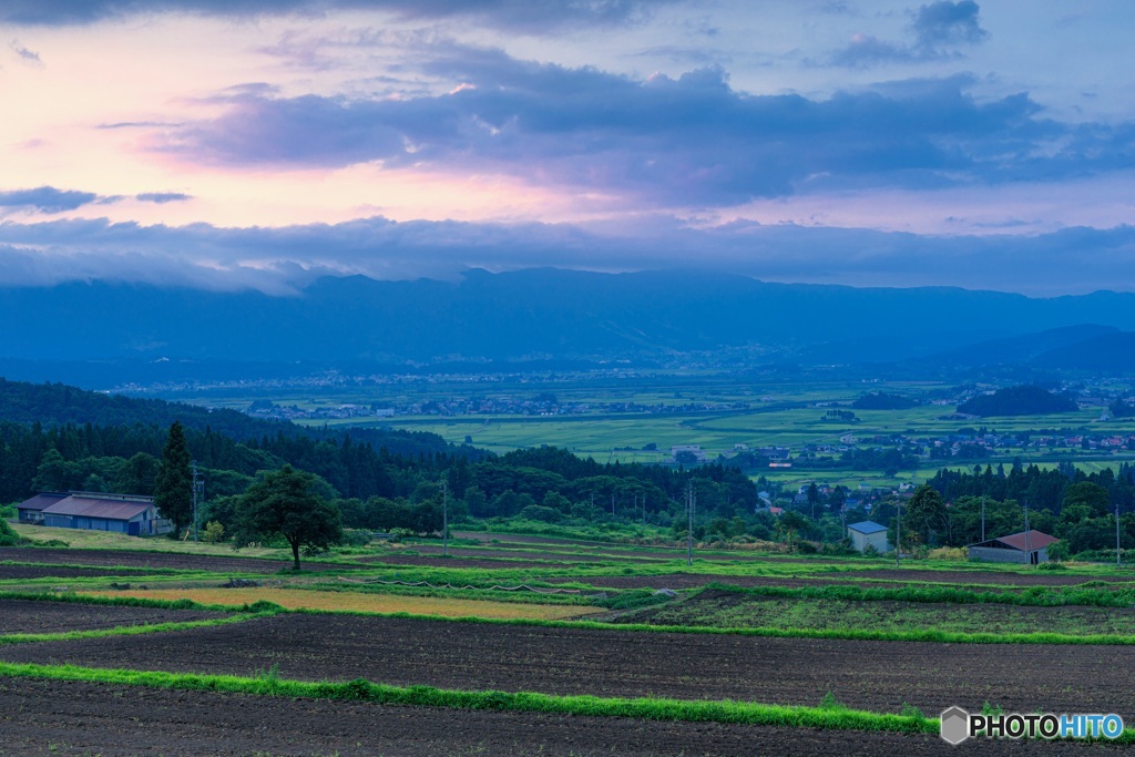 長野県・木島平村 高台から眺める夕景