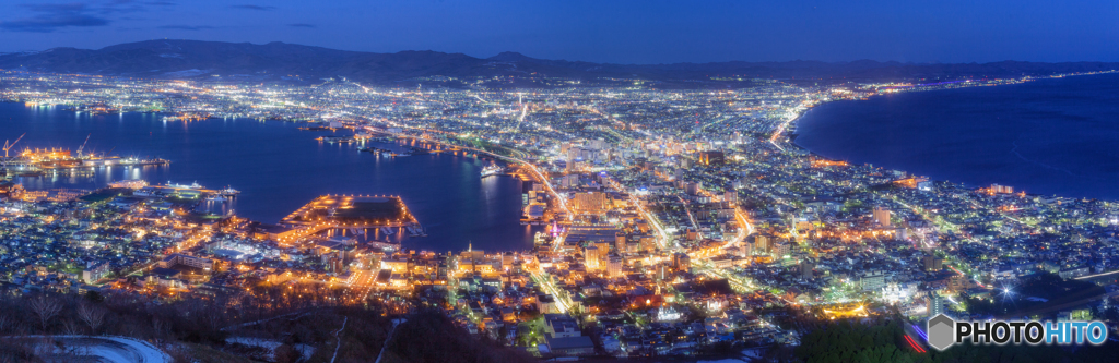 北海道・函館山から眺める函館の夜景