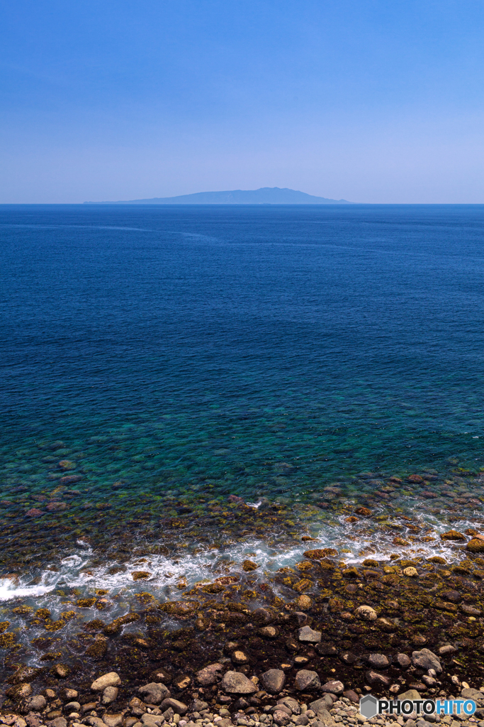 静岡県・伊豆稲取から望む伊豆大島の風景