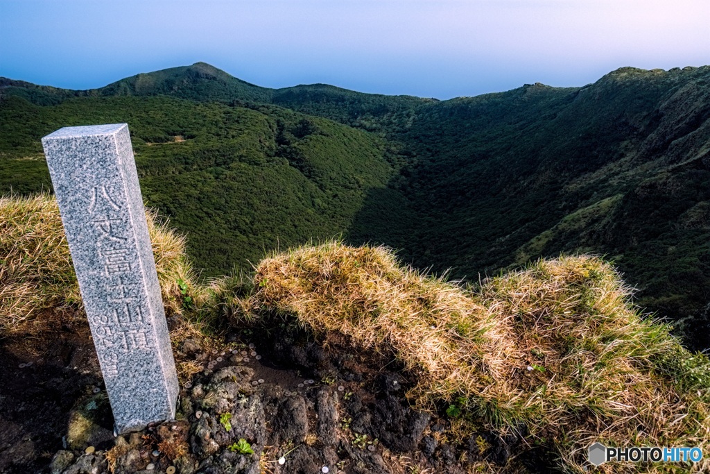 東京都・八丈島 八丈富士山頂の風景