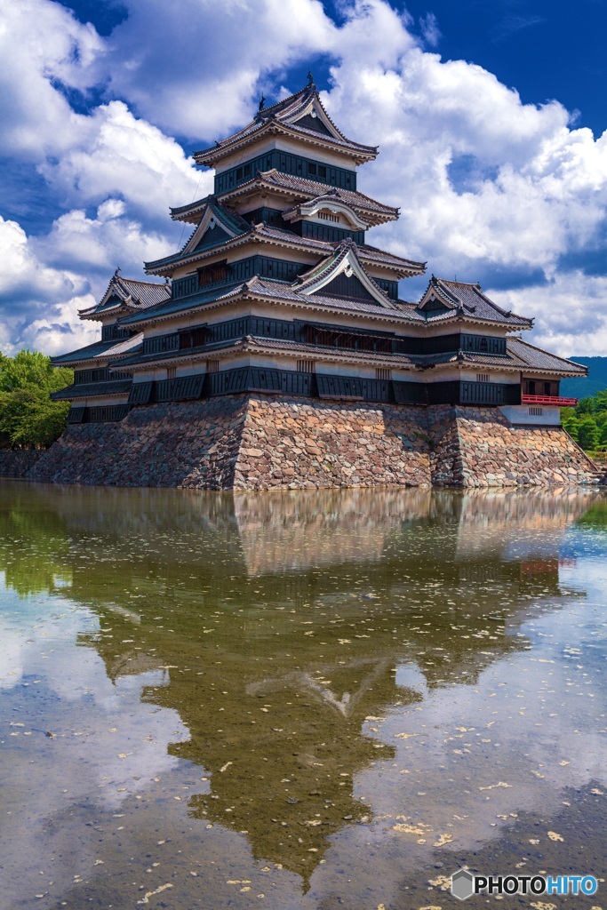 長野県・夏の松本城 2