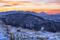 長野県・美ヶ原高原 燃える朝焼け