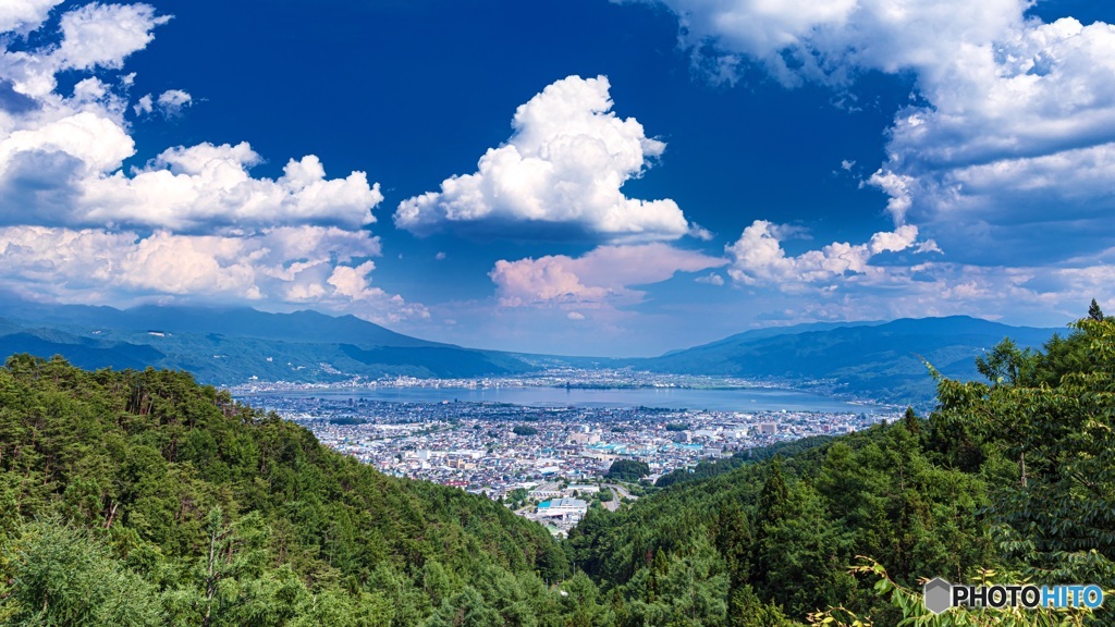 長野県・塩嶺御野立公園からの風景