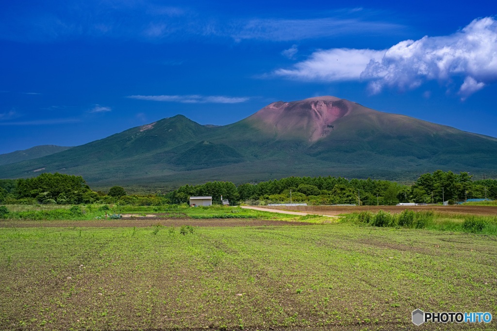 長野県・軽井沢発地から見る浅間山