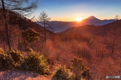 山梨県・櫛形山 夜明け