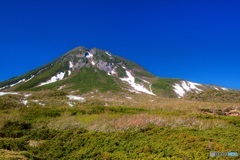 北海道・斜里町 初夏の羅臼岳の風景