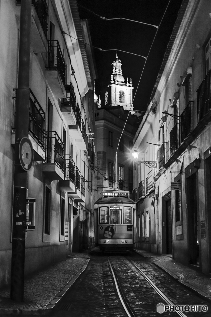 リスボン 夜の路面電車