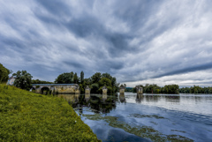 Poissy　セーヌにかかっていた古い橋の遺構（１）