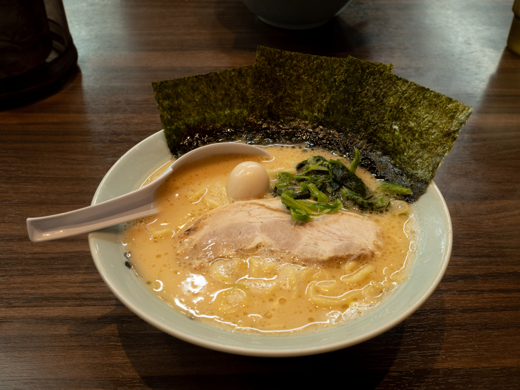 初めての家系ラーメン