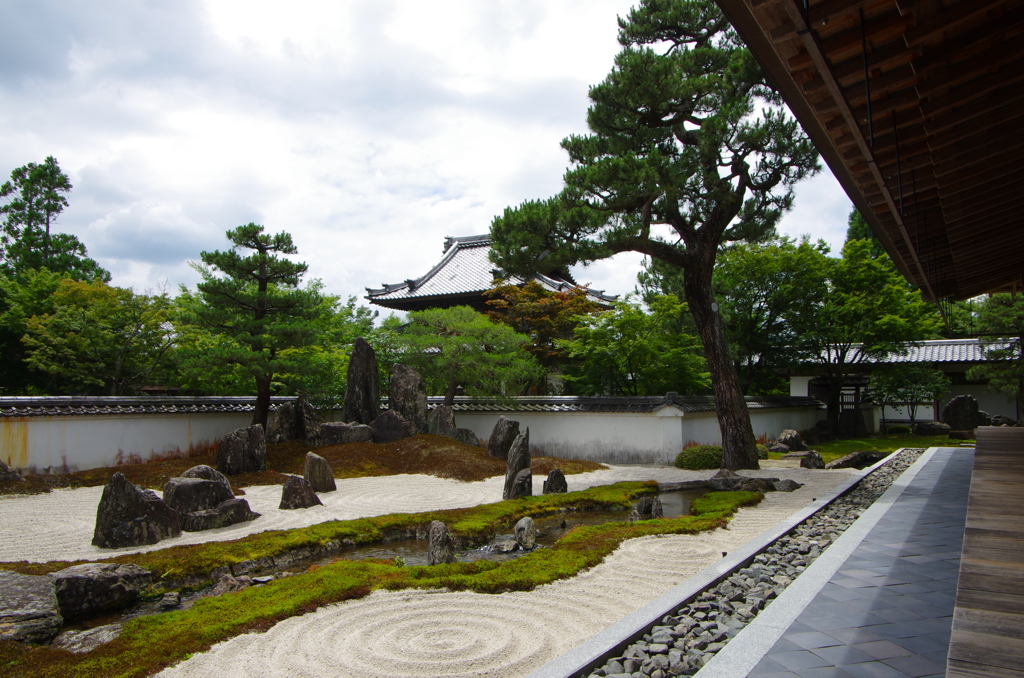 鹿苑山漢陽寺　曲水の庭
