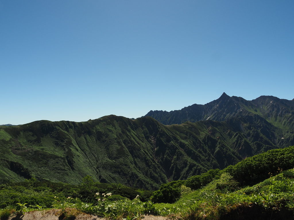 槍へと続く西鎌尾根