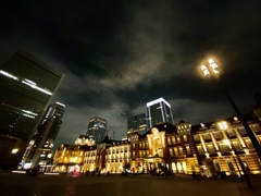夜の東京駅