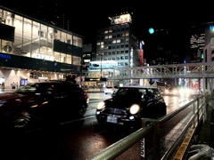 雨の新宿