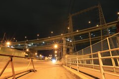 889A4565