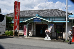 三峰口駅舎