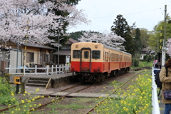 里見駅