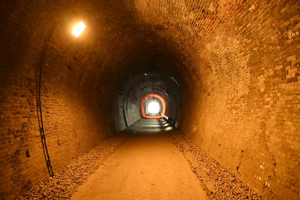 元信越本線のトンネル