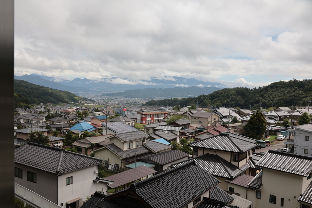 安楽寺付近から別所温泉の街並みを展望！