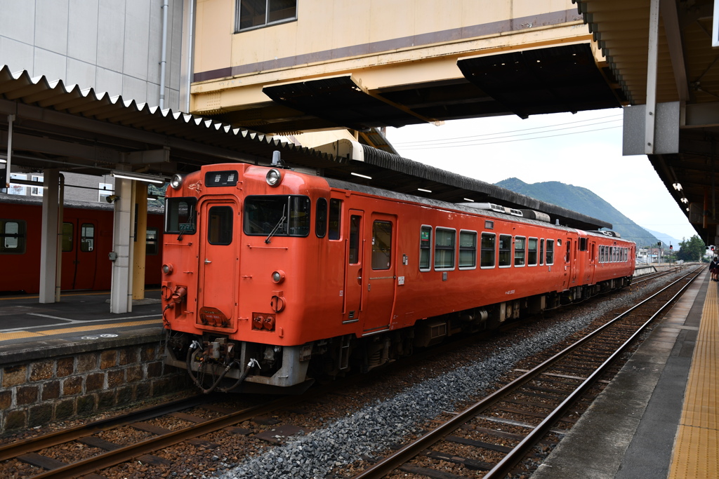 山口駅に停車中のキハ40・47形