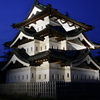夜の弘前城