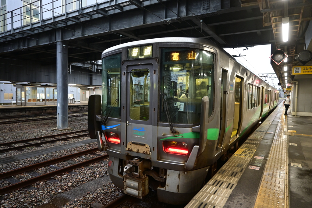 高岡駅へ到着！