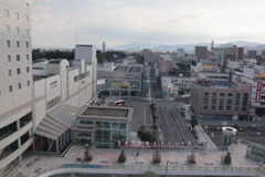 朝の山形駅前