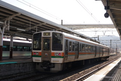 岡谷駅発豊橋駅行き