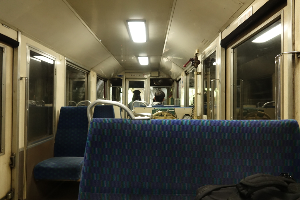 井川線のトロッコの車内