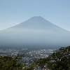 かすんでいる富士山
