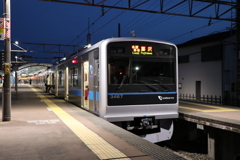 各駅停車藤沢駅行き