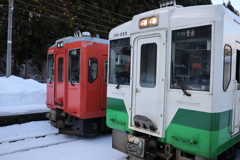 オレンジ色と東北色