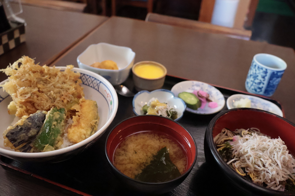 某食堂の静御前（しずかごぜん）