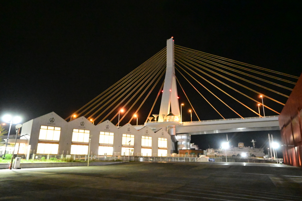 青森のベイブリッジ！？