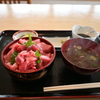 本場のマグロ丼