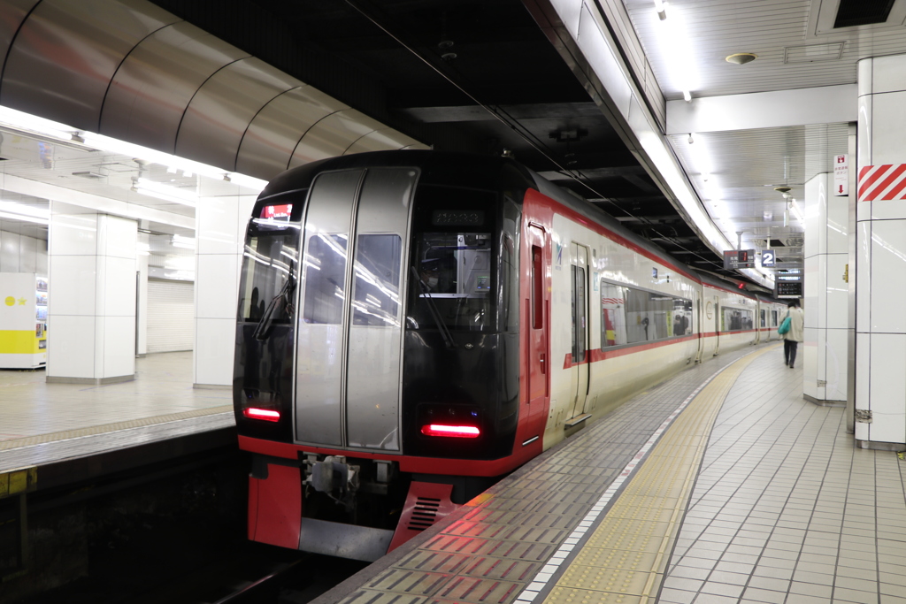 名鉄名古屋駅に到着！