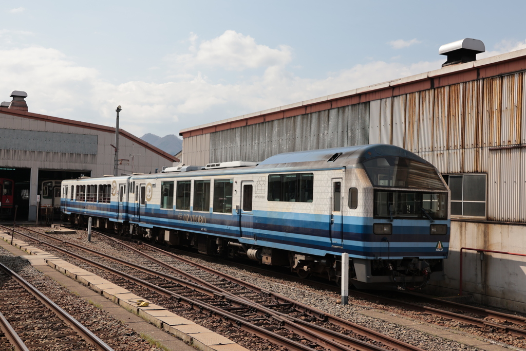 お座トロ展望列車会津浪漫花号